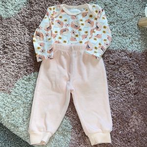 Long sleeve onesie and velour pant set size 3-6m